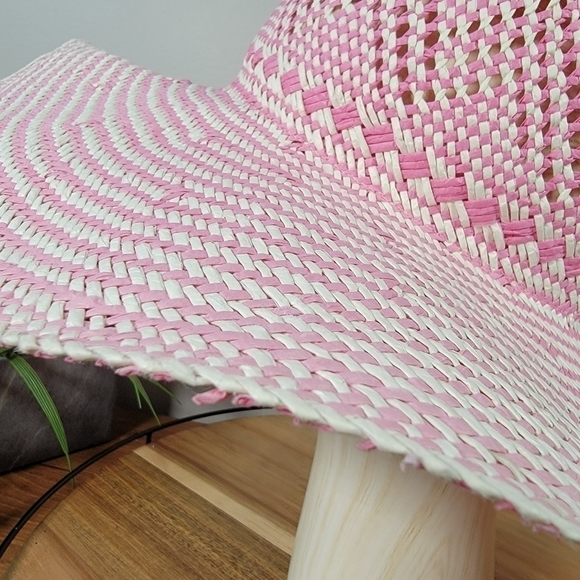J. Crew Pink and cream oversized straw hat summer beach vacation Size M / L - Picture 5 of 16